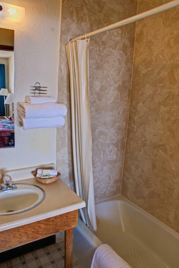 קרסנט סיטי Crescent Beach Motel חדר תמונה