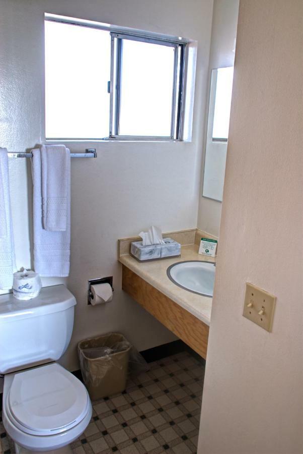 קרסנט סיטי Crescent Beach Motel חדר תמונה