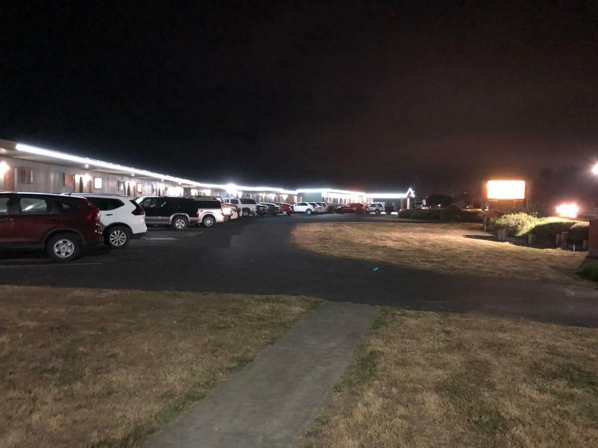 קרסנט סיטי Crescent Beach Motel מראה חיצוני תמונה